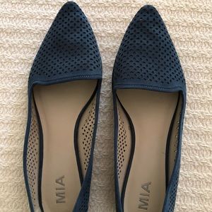 Blue Pointed Flats